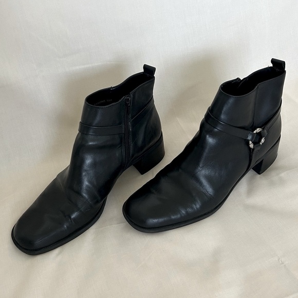 London Fog Heeled Boot - Picture 7 of 16